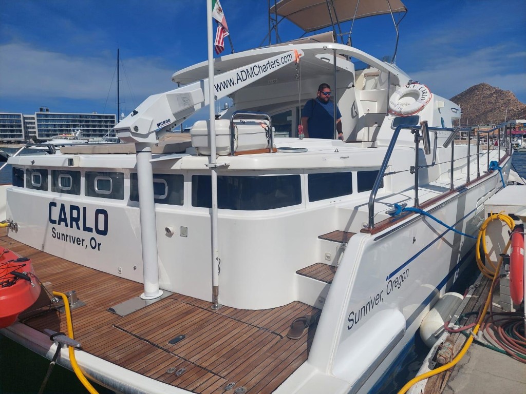 43' Lagoon sailing