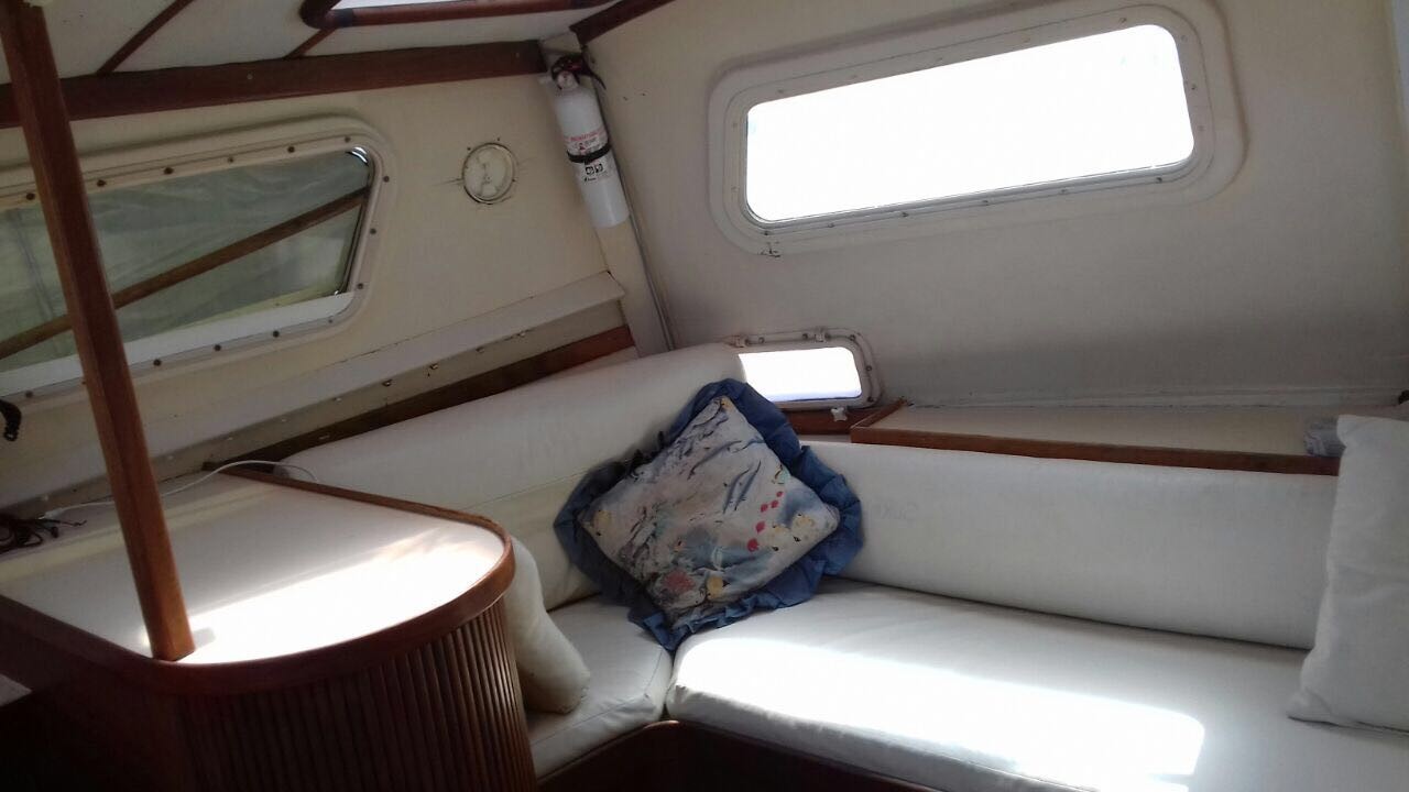 50' Cat at sea