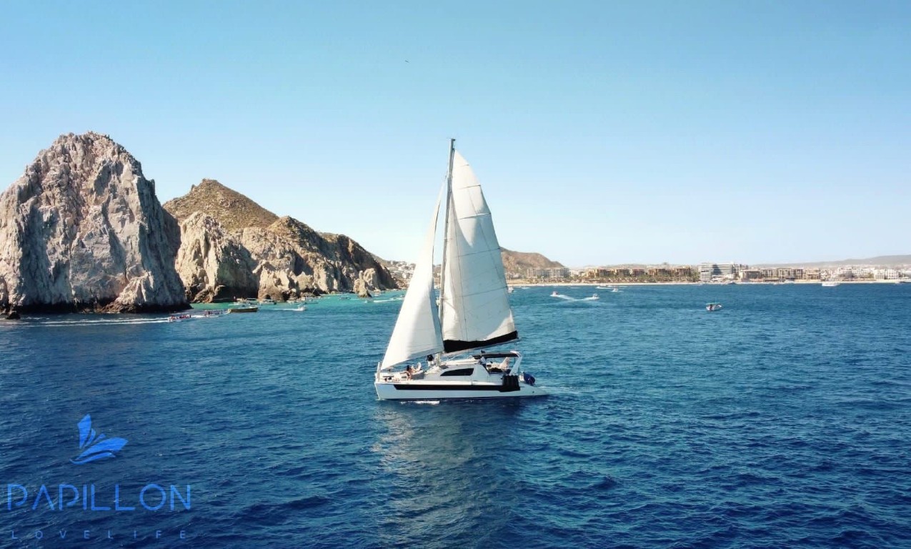 52' Leopard Catamaran - Group Charter Cabo