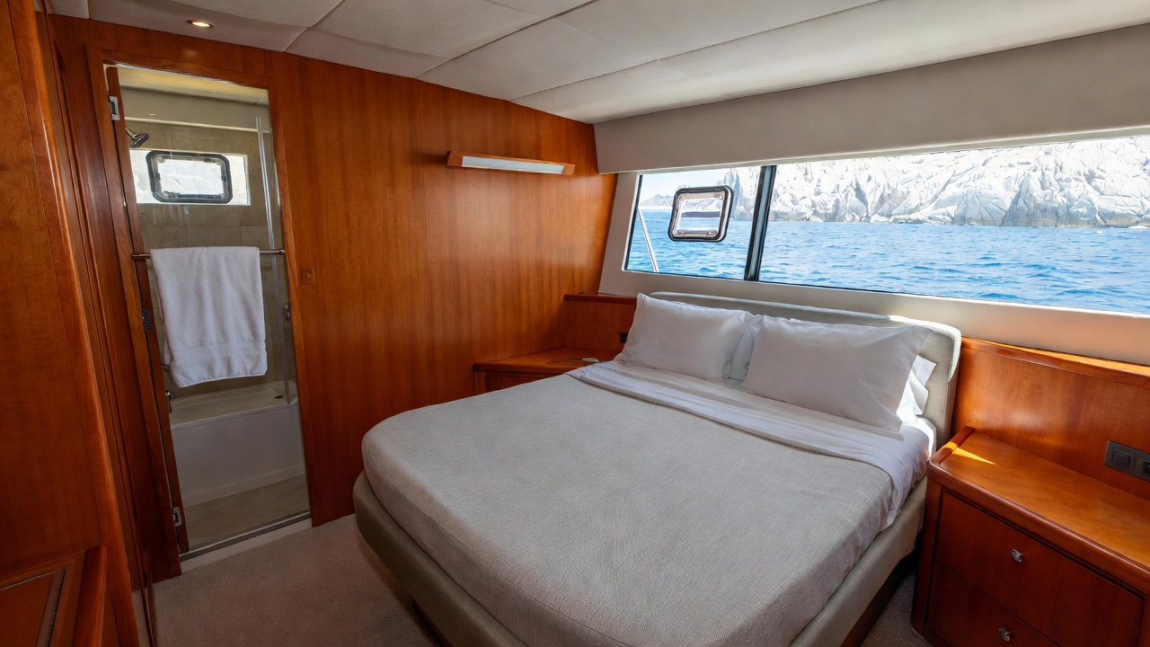 65' Leopard interior