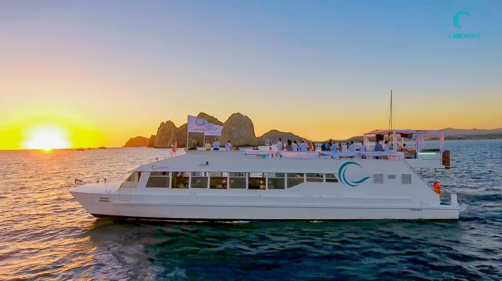 Event Boat 120 guests - Cabo
