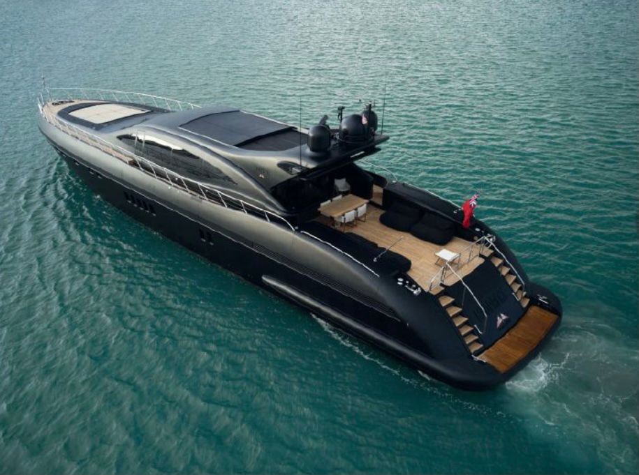 108' Mangusta exterior