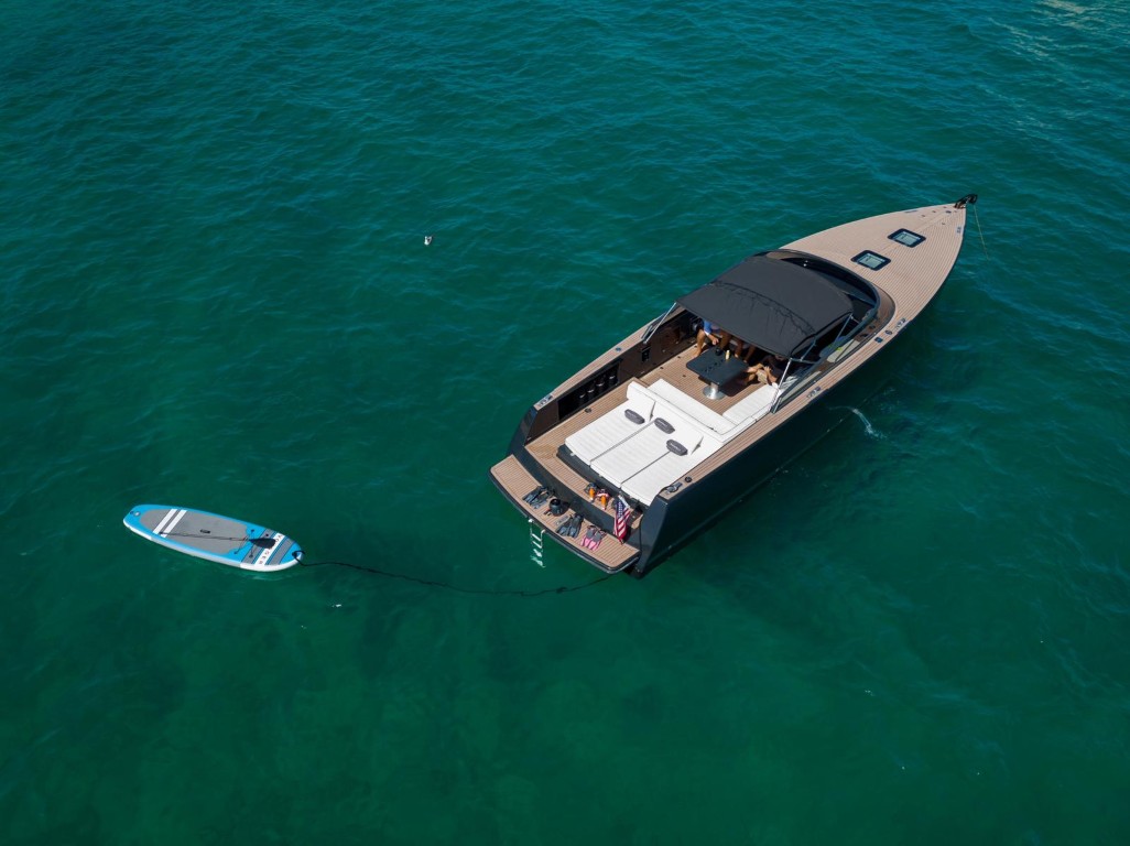 40' Vandutch exterior